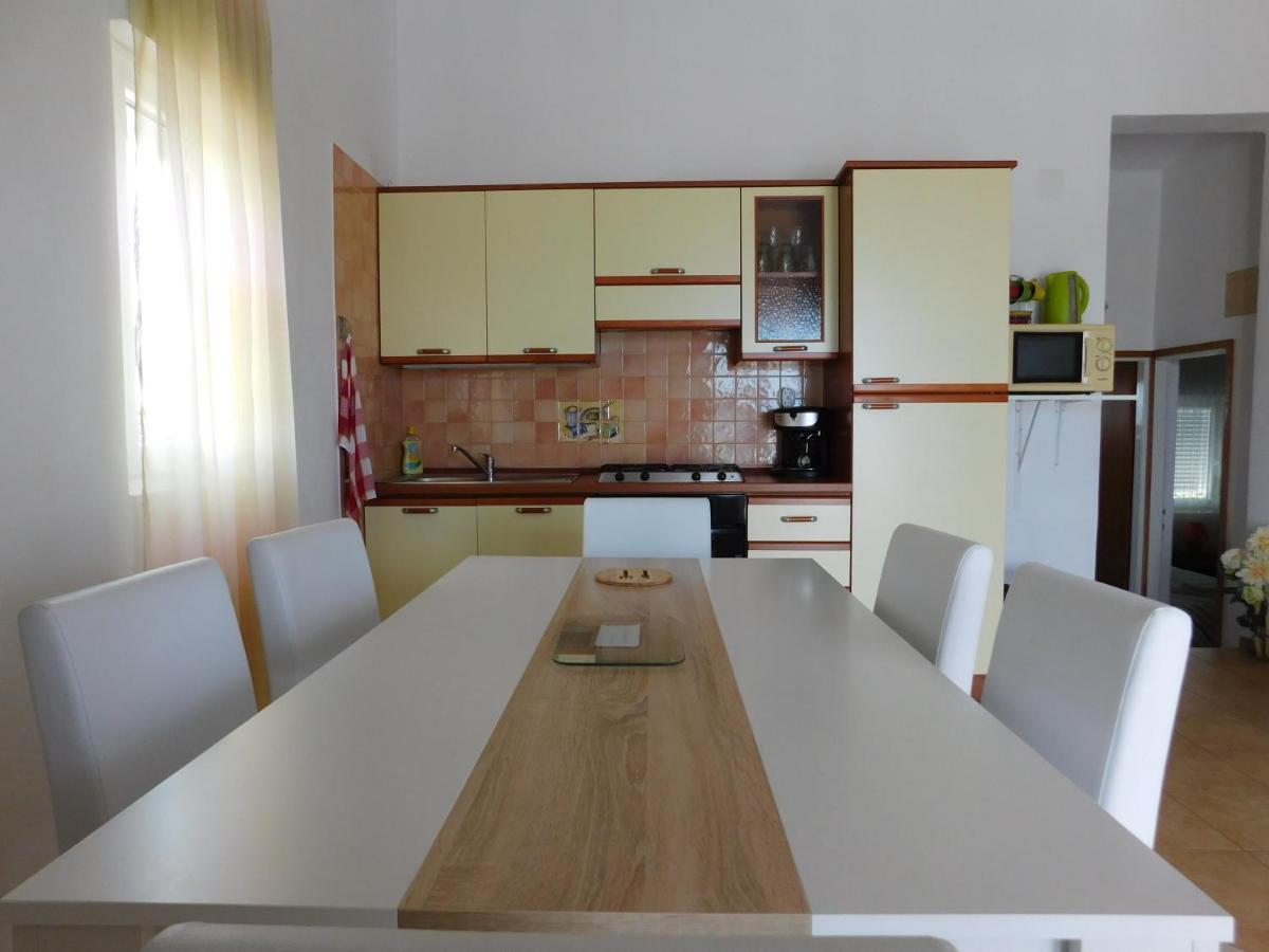 Apartmani Ruza Košljun المظهر الخارجي الصورة
