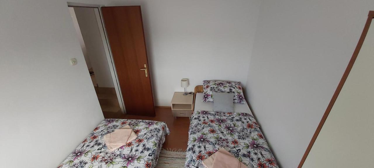 Apartmani Ruza Košljun المظهر الخارجي الصورة